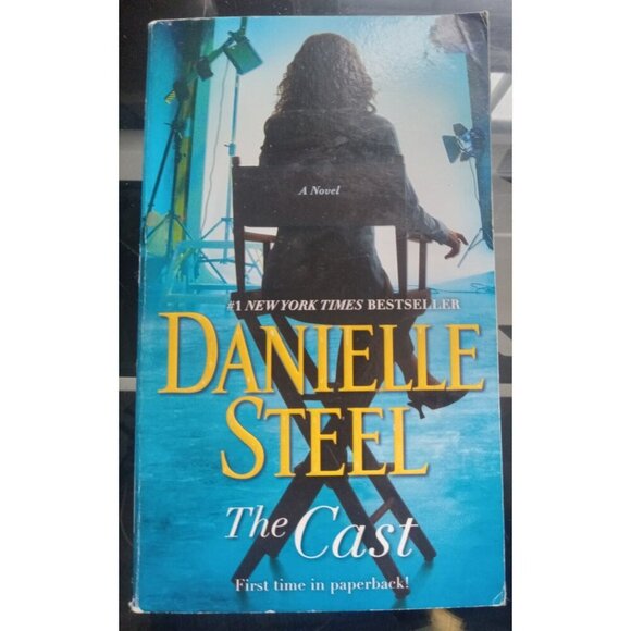 The Cast by Danielle Steel (2018, Mass Market) – Family Drama VG - Picture 1 of 2